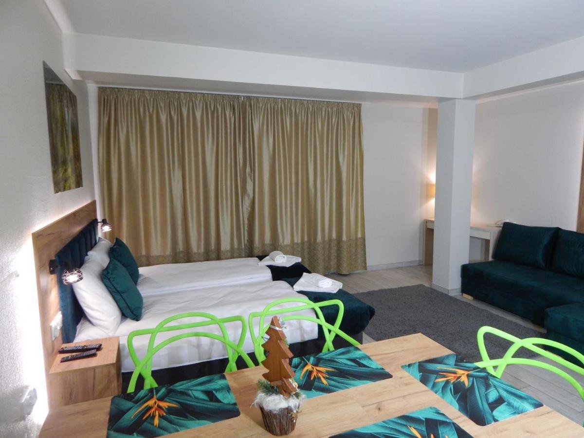 Agat Apartament Czarna Gora Sienna  Εξωτερικό φωτογραφία